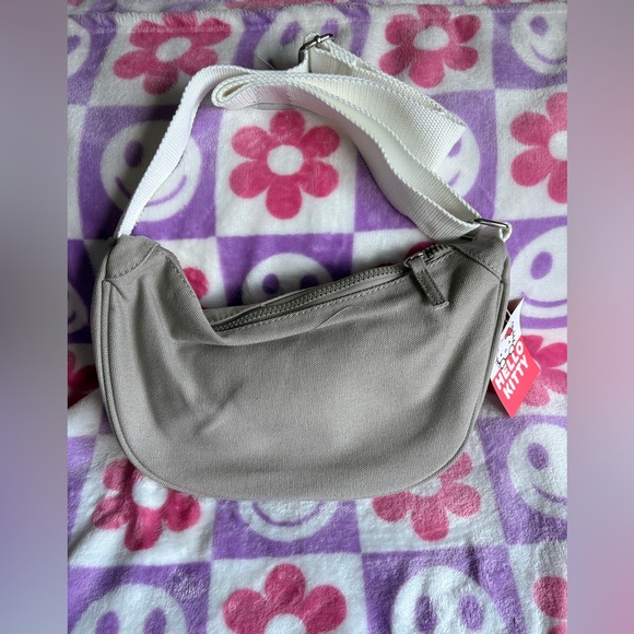 🌸Hello Kitty Purse🌸 - Picture 2 of 3